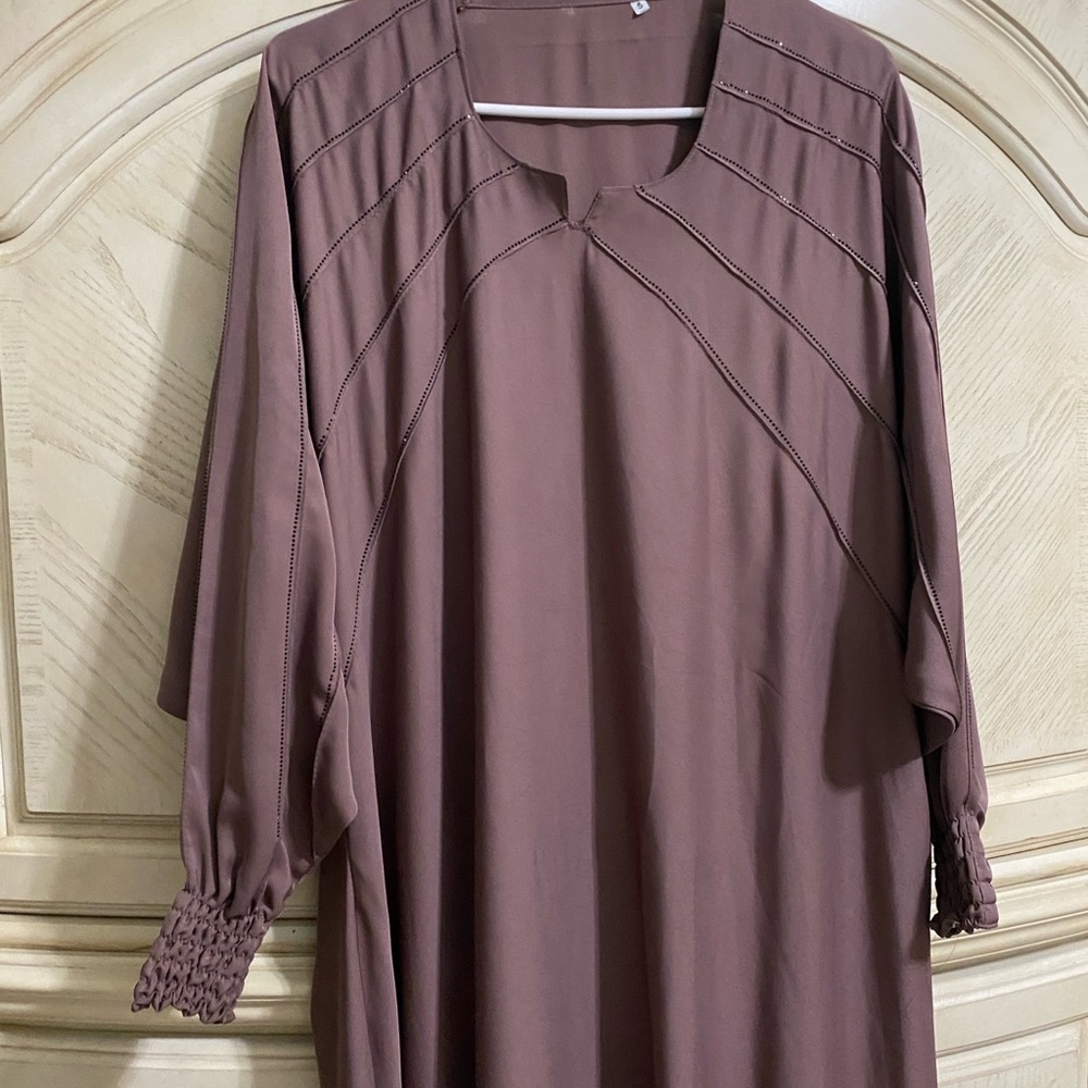 Elegant Mauve Long Sleeve abaya